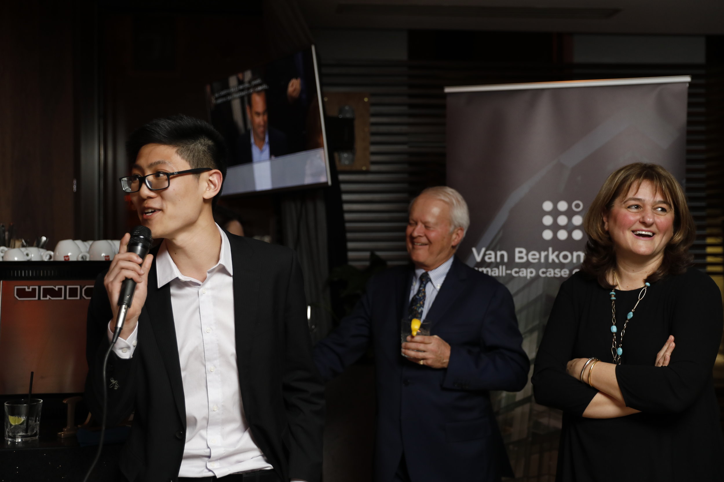 rf AMC17 0325 Van B Case 0981.JPG