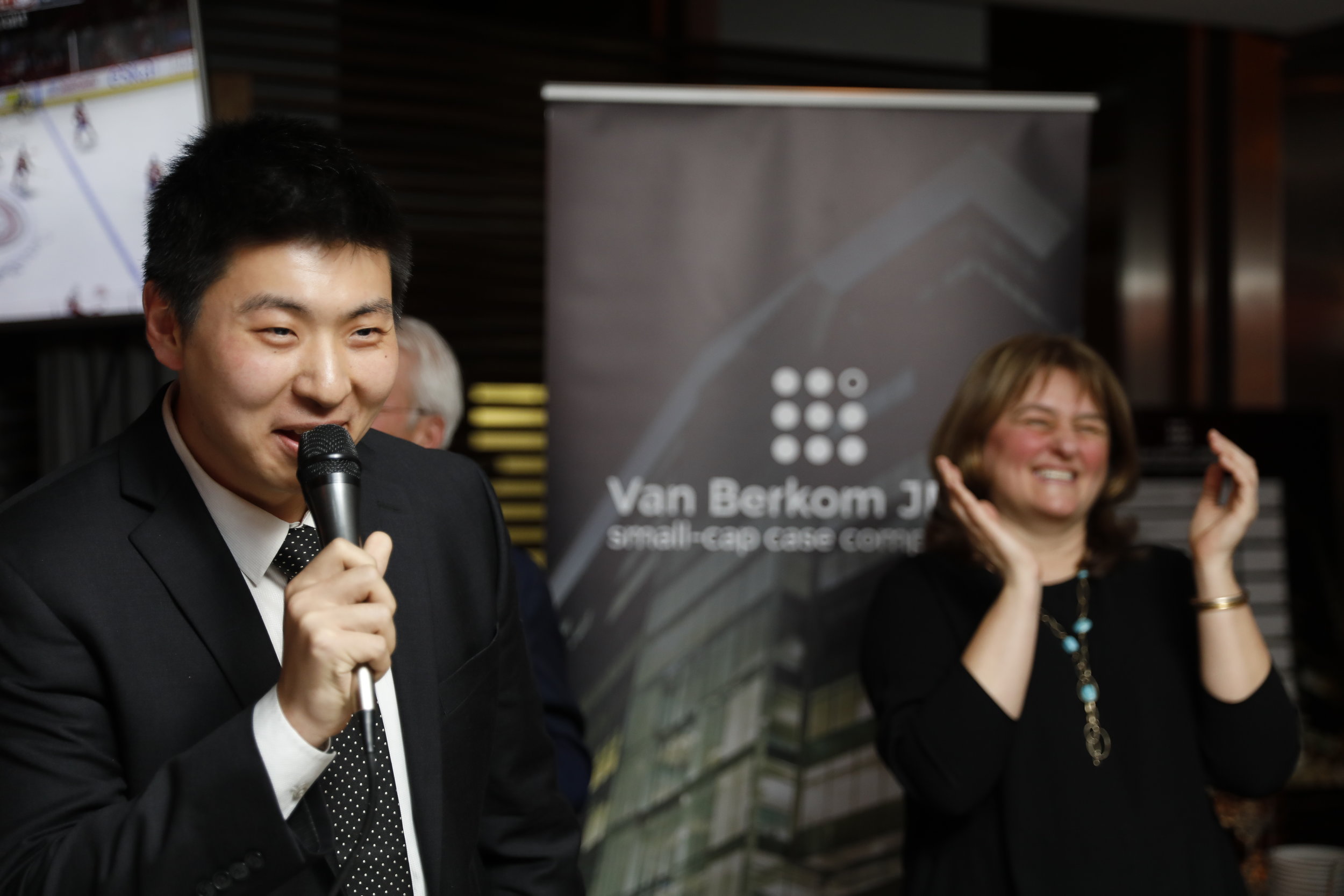 rf AMC17 0325 Van B Case 0966.JPG