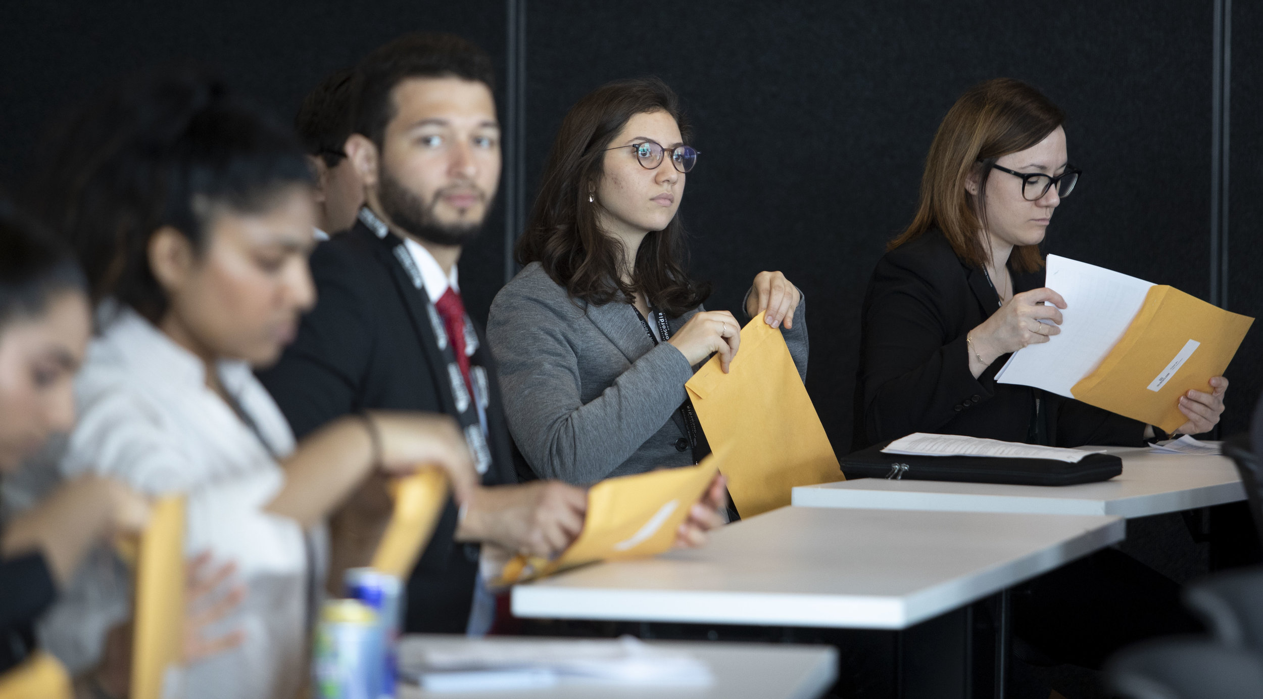 rf AMC19 0329 Van B Case 1702.JPG