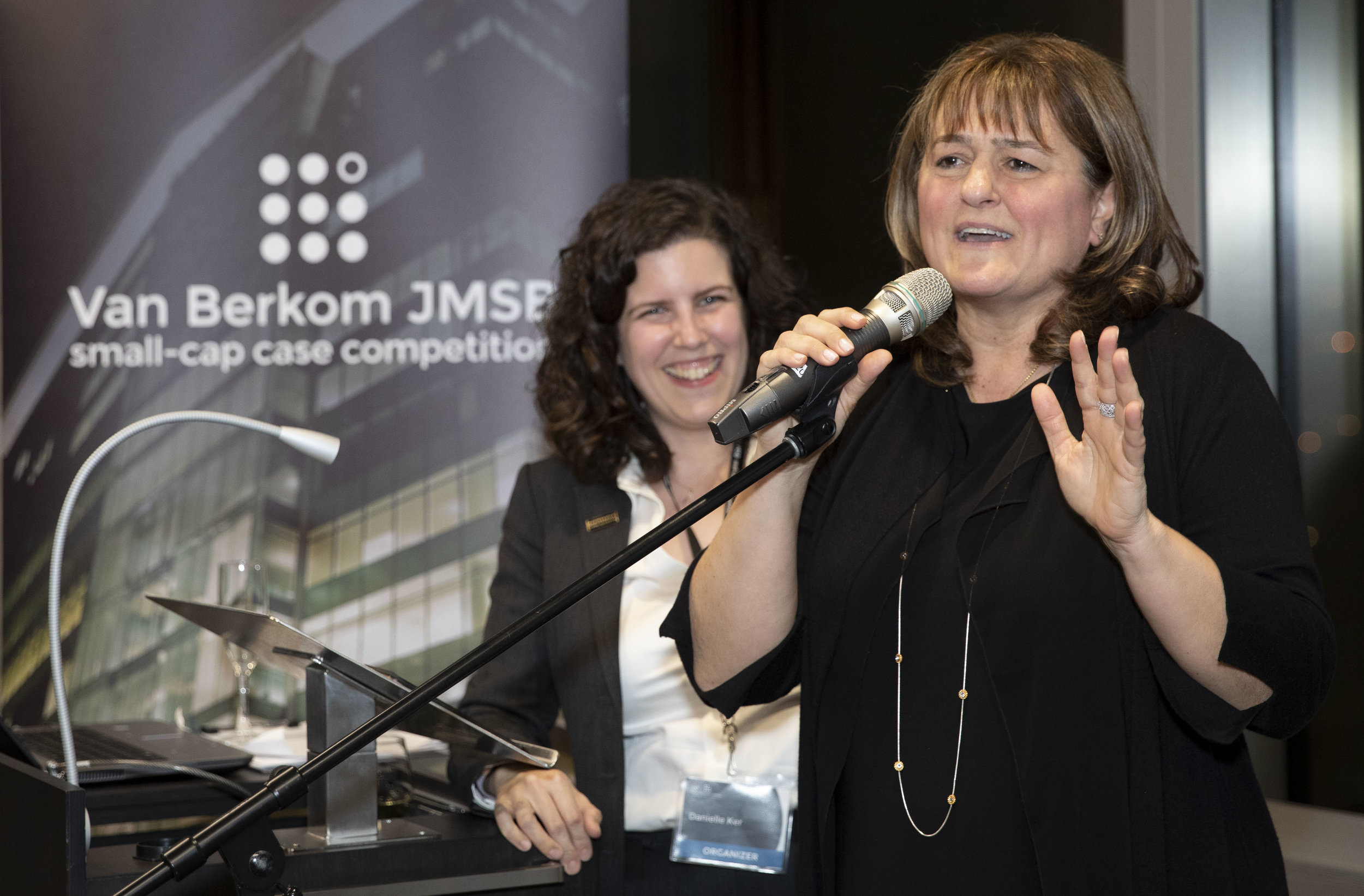 rf AMC19 0329 Van B Case 2224.JPG