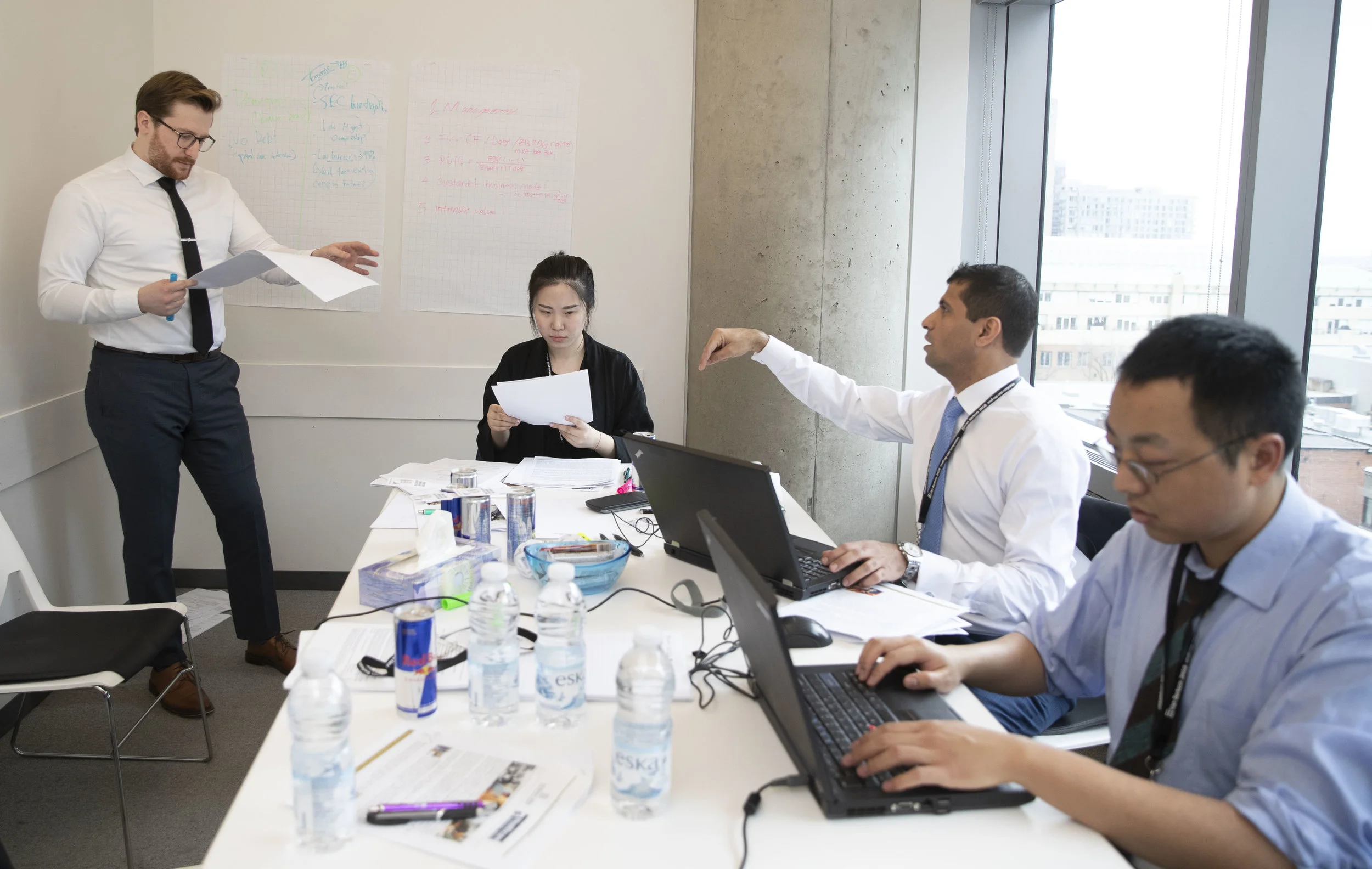 rf AMC19 0329 Van B Case 8519.JPG