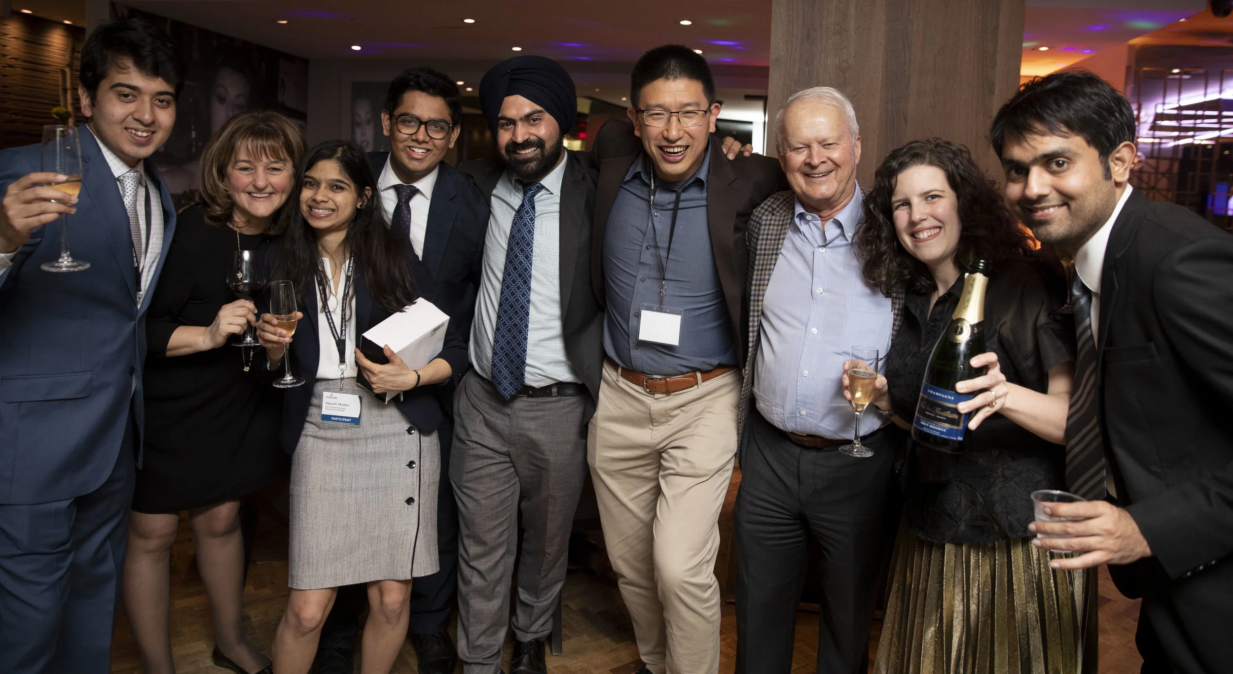 rf AMC19 0330 Van B Case 3027.JPG