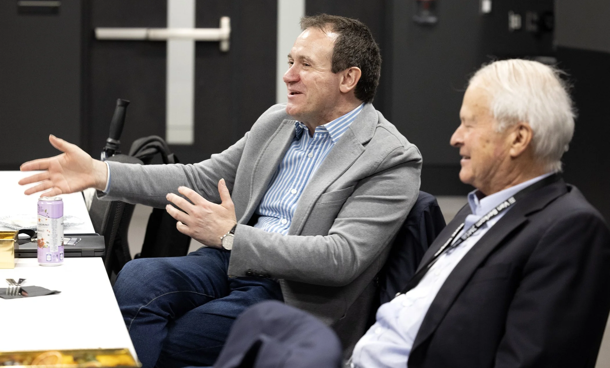 AMC22 0325 Van B Case 1 Web Rez 3840.JPG