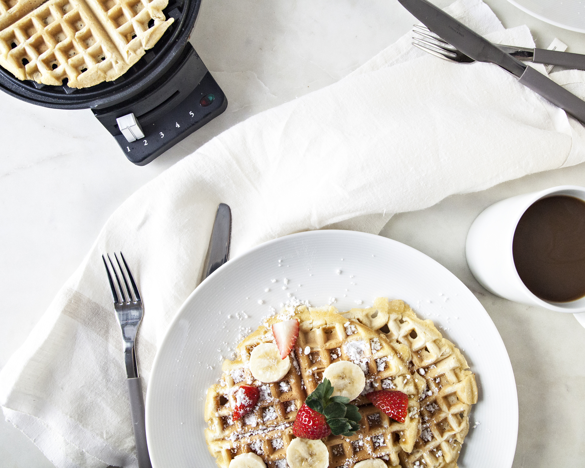 Editorial_Cuisinart_waffle_maker_02.jpg