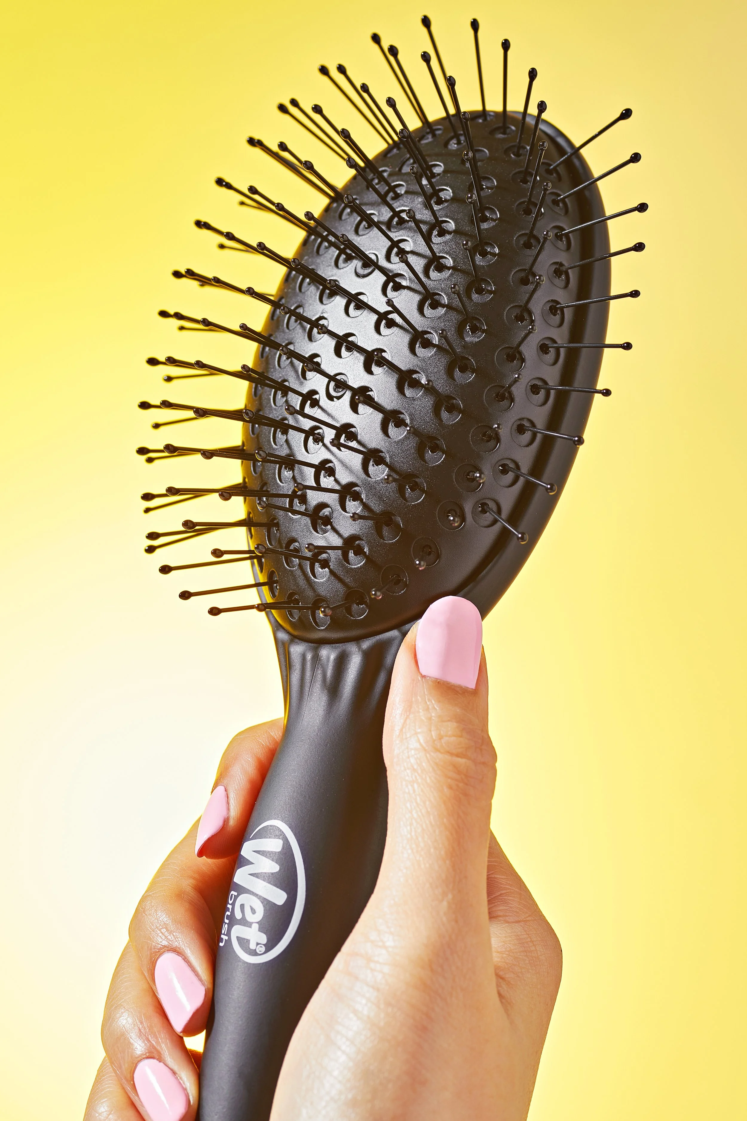 wetbrush_blowdry_stilllife29121 copy.jpg