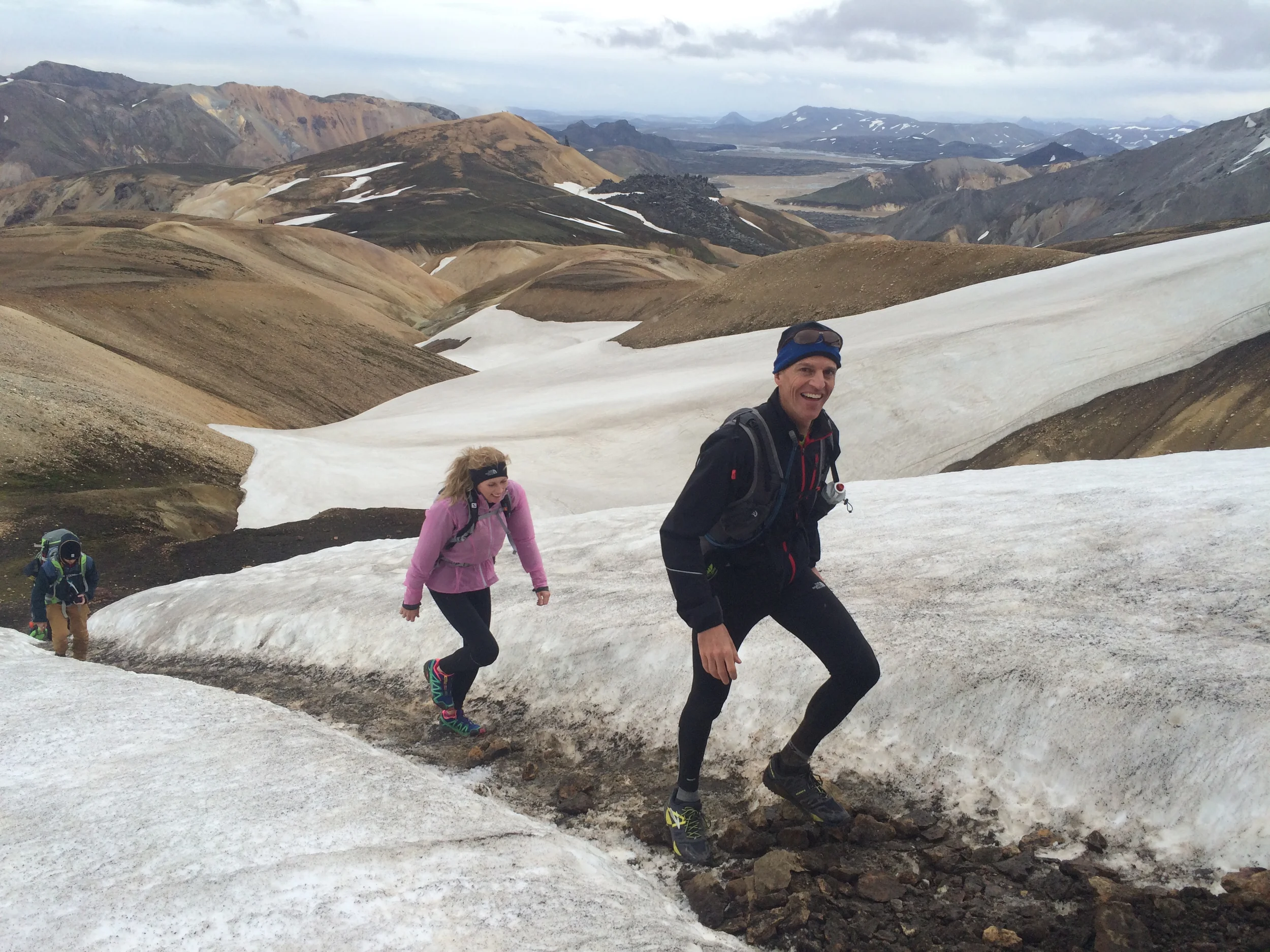 Walking upwards between snow shafts on Laugavegur