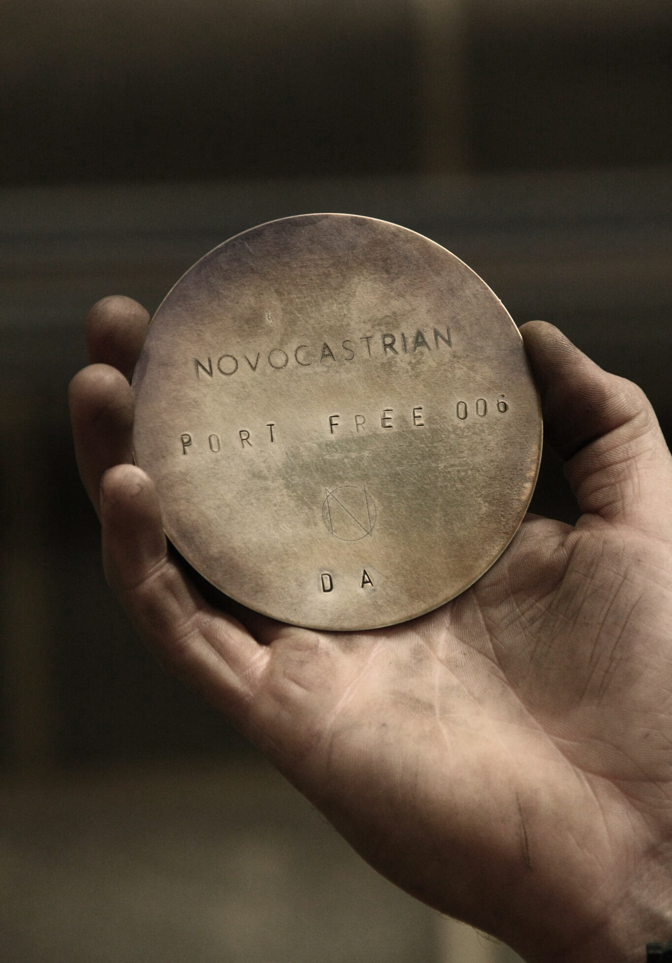 plaque_hand_preview.jpeg