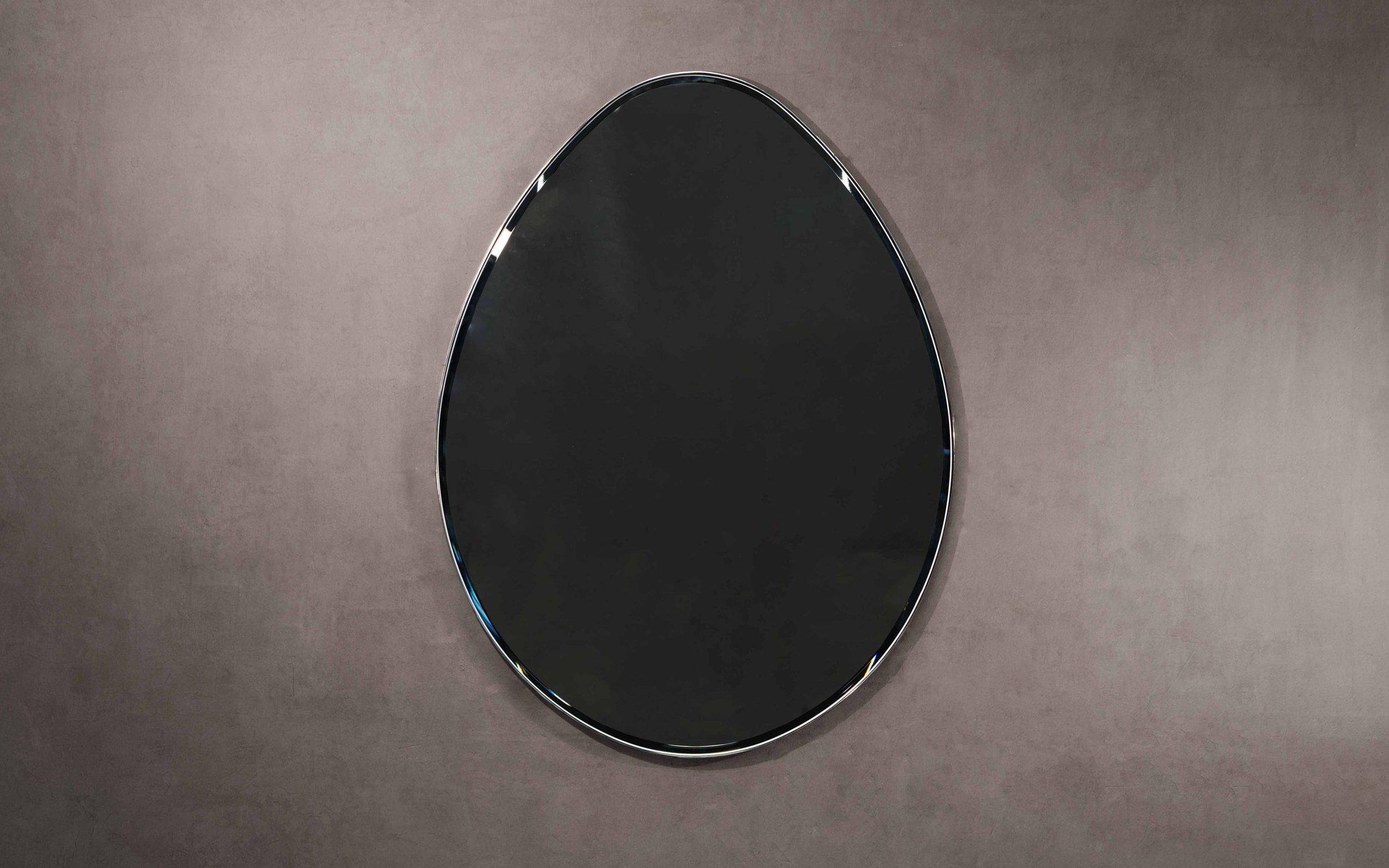 NOVOCASTRIAN_Egg Mirror Large_7_web.jpg