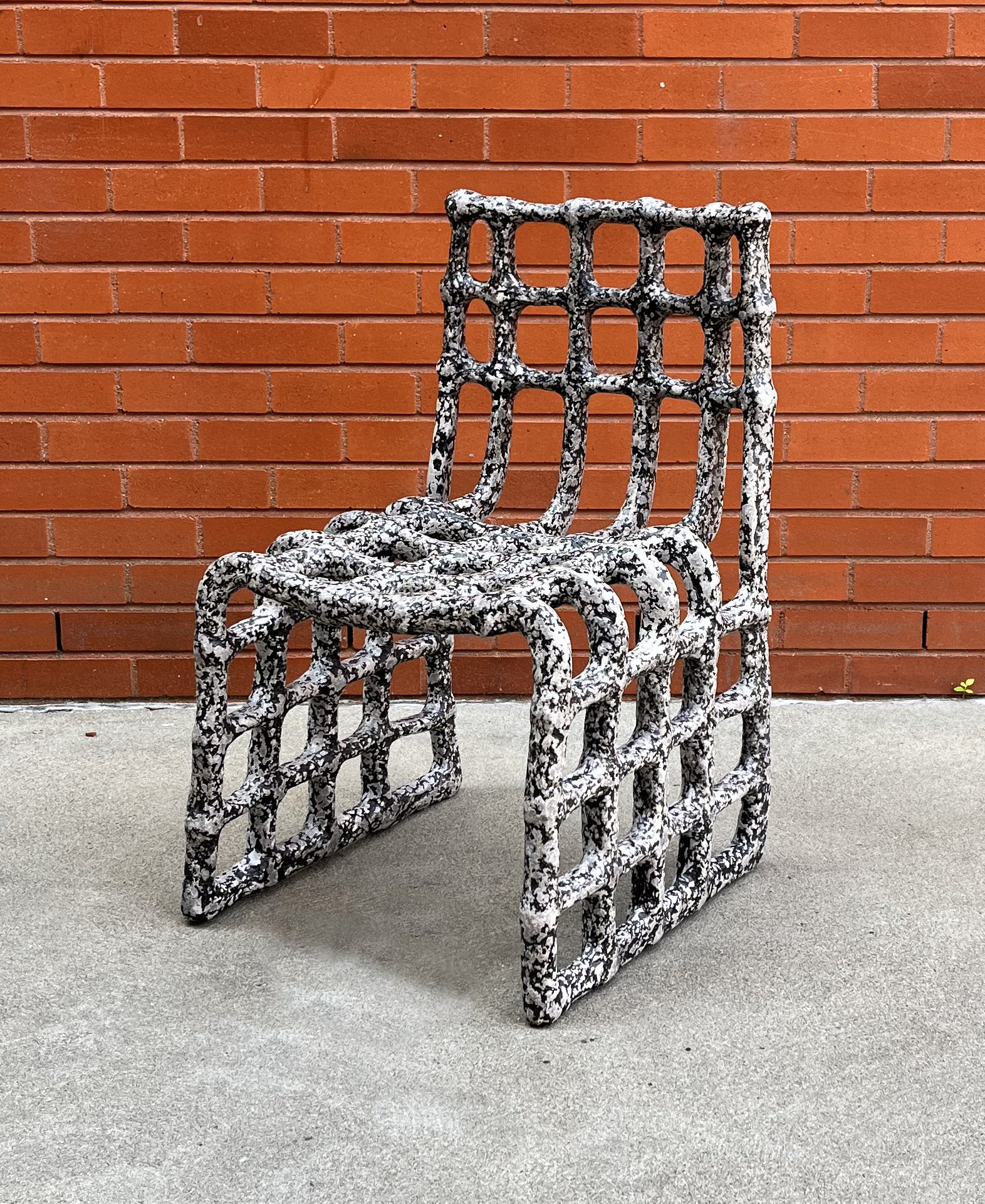 Chair 03V07 Frontside red brick.jpg