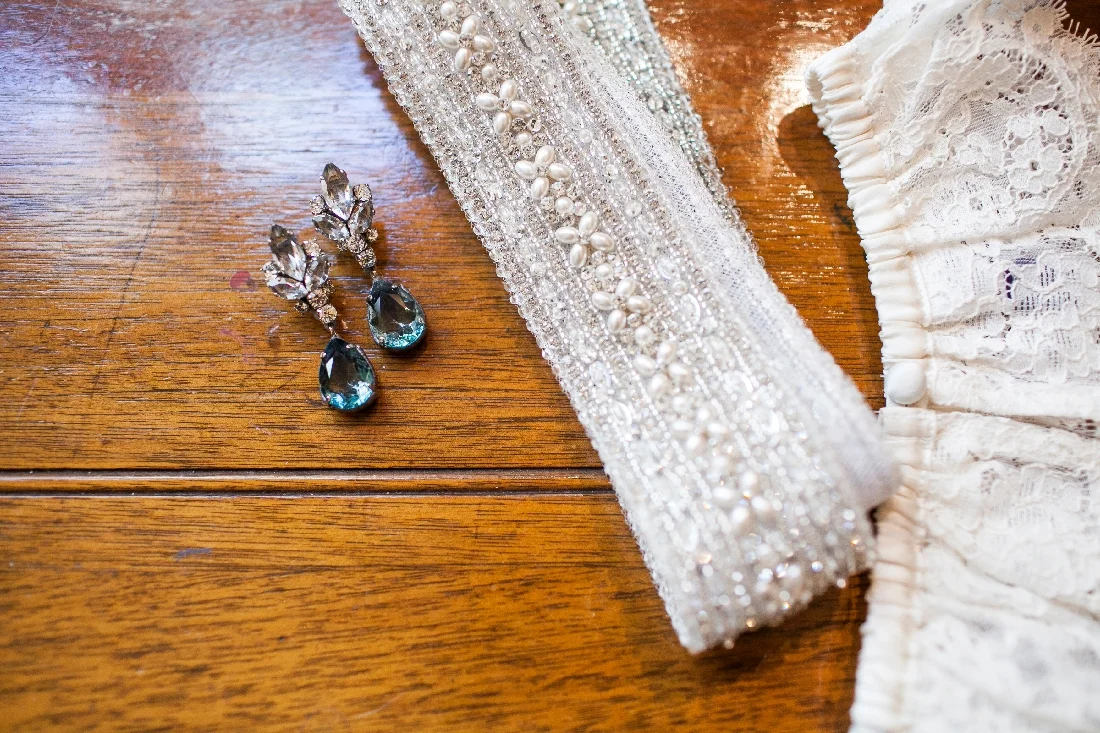 bride jewelry.jpeg