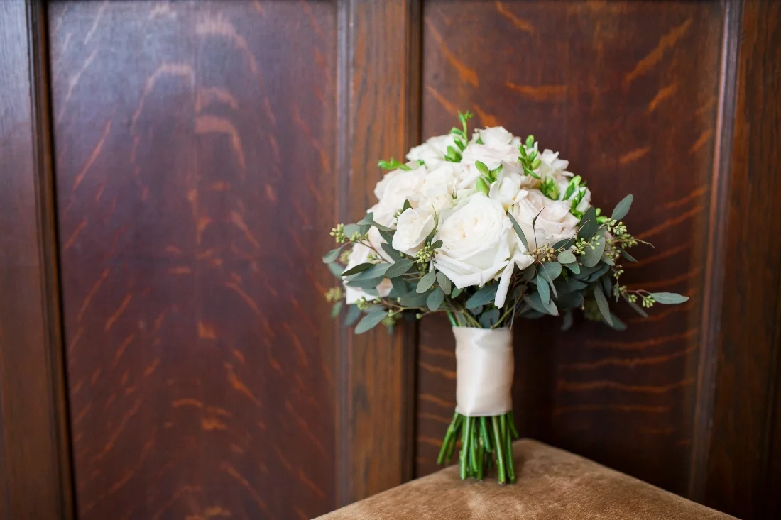 white brides bouquet.jpeg