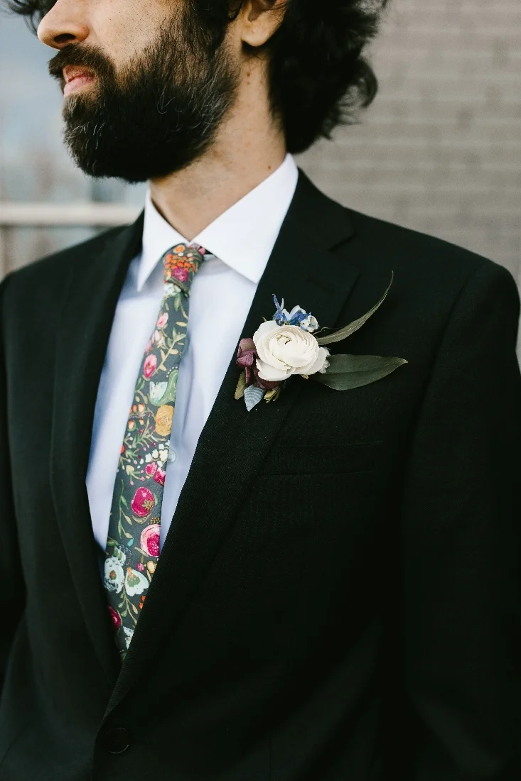 groom boutonniere.jpeg