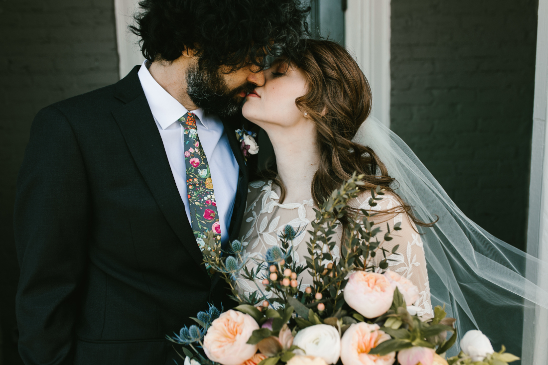 bride and groom kissing.jpeg