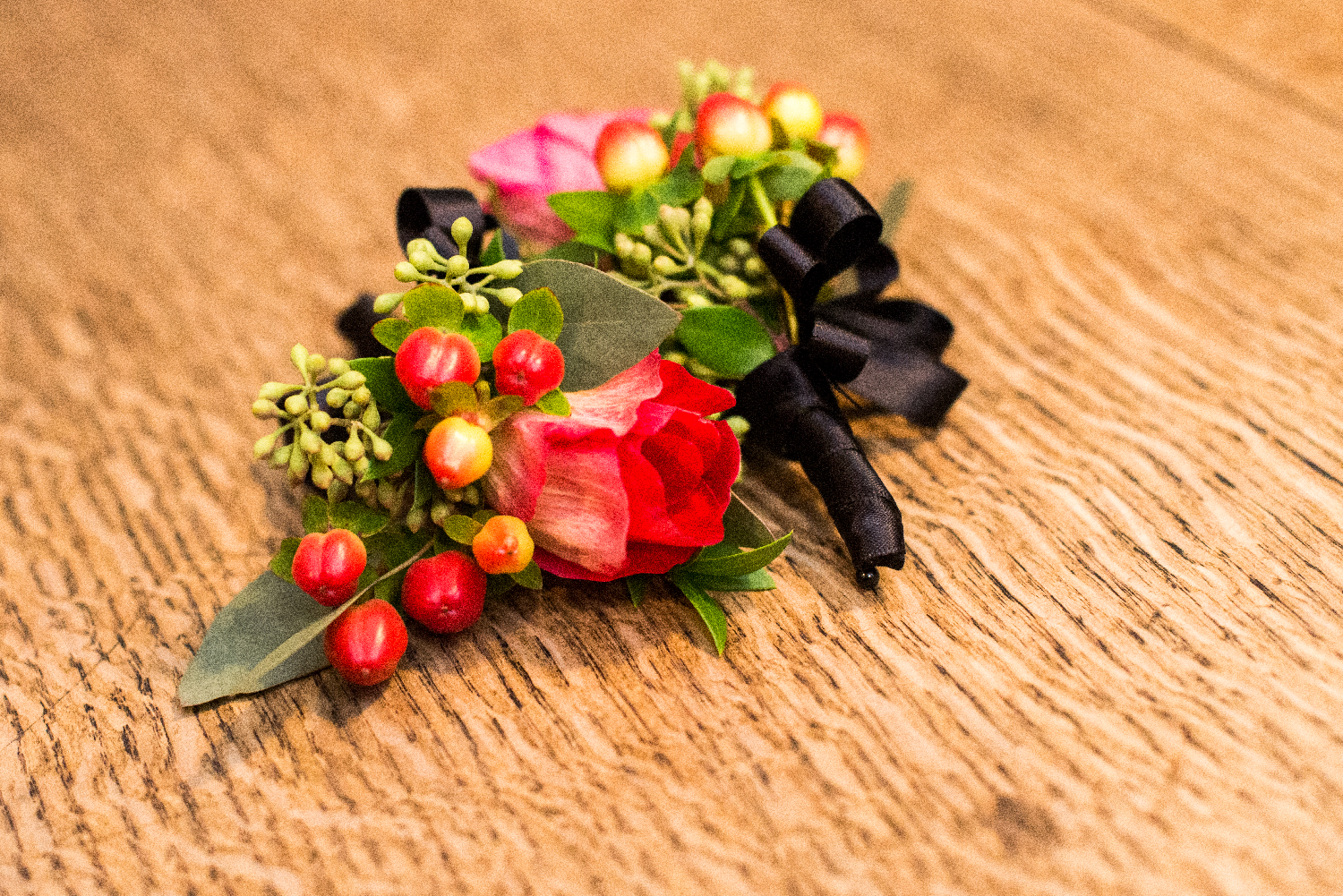 red flowers corsage.png
