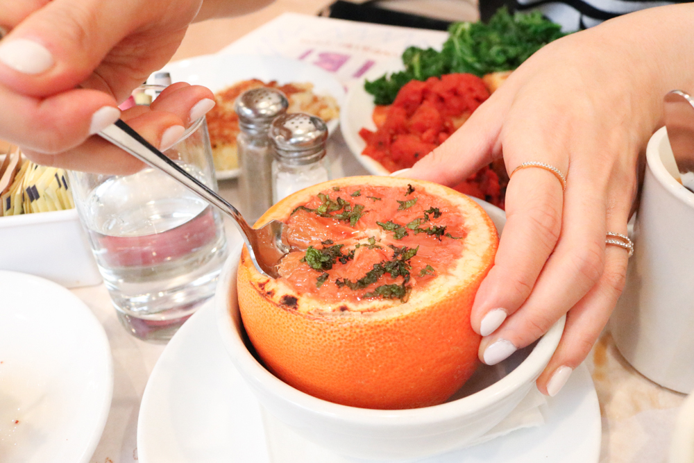 Caramelized grapefruit with mint