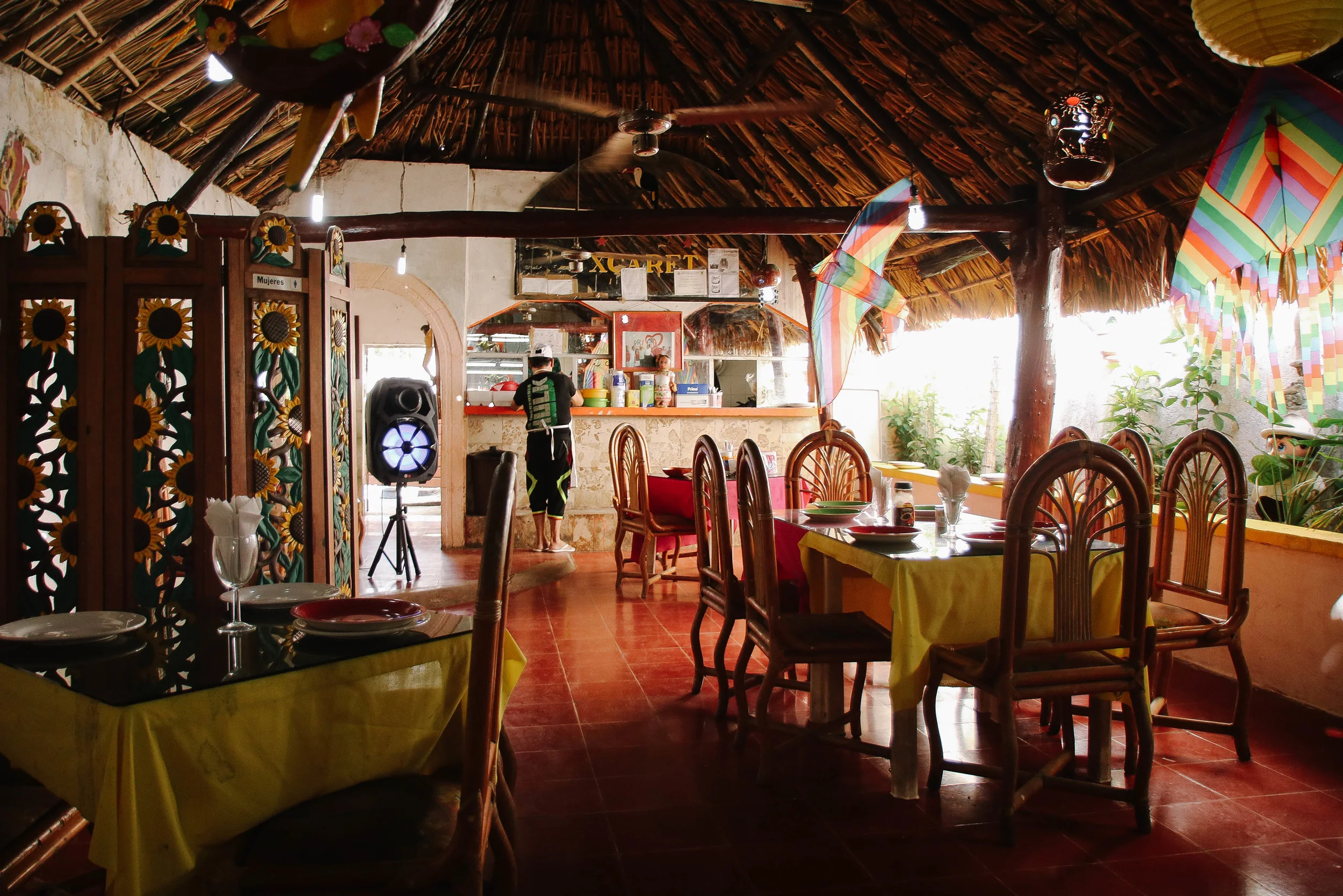 Restaurant we dined in for lunch when we arrive, and we both don't know the name till now haha