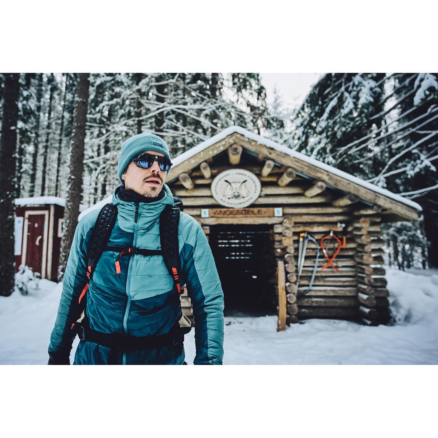 Sometimes nice to carry a bigger backpack.
-
#hiking #winterwonderland #sipoonkorpi