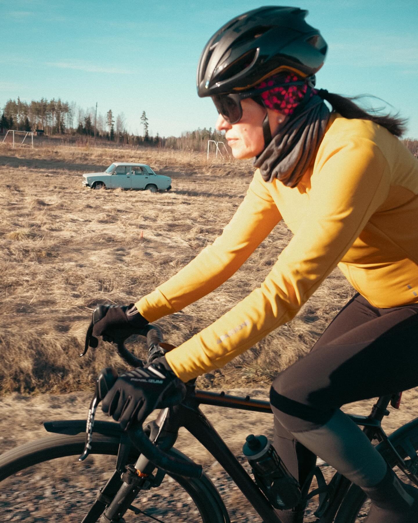 Exciting spring bike rides. Maybe there is still some ice/snow or maybe not. Only way to find out is to ride there. Last weekend I wasn&rsquo;t so lucky (photo 2).
-
#gravelcycling #hiekkatiepy&ouml;r&auml;ily #cyclinglife #py&ouml;r&auml;ily