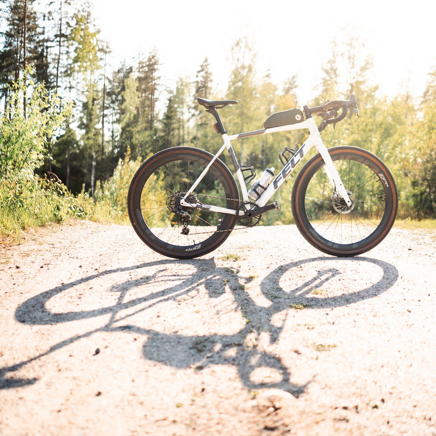 One of these is turning 5 years old. Can you guess which one?
-
#gravelcycling #hiekkatiepy&ouml;r&auml;ily #gravelride #py&ouml;r&auml;ily