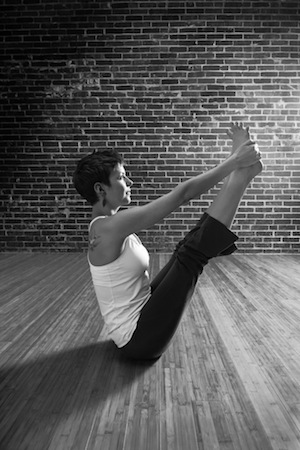 Pre-pregnancy boat pose