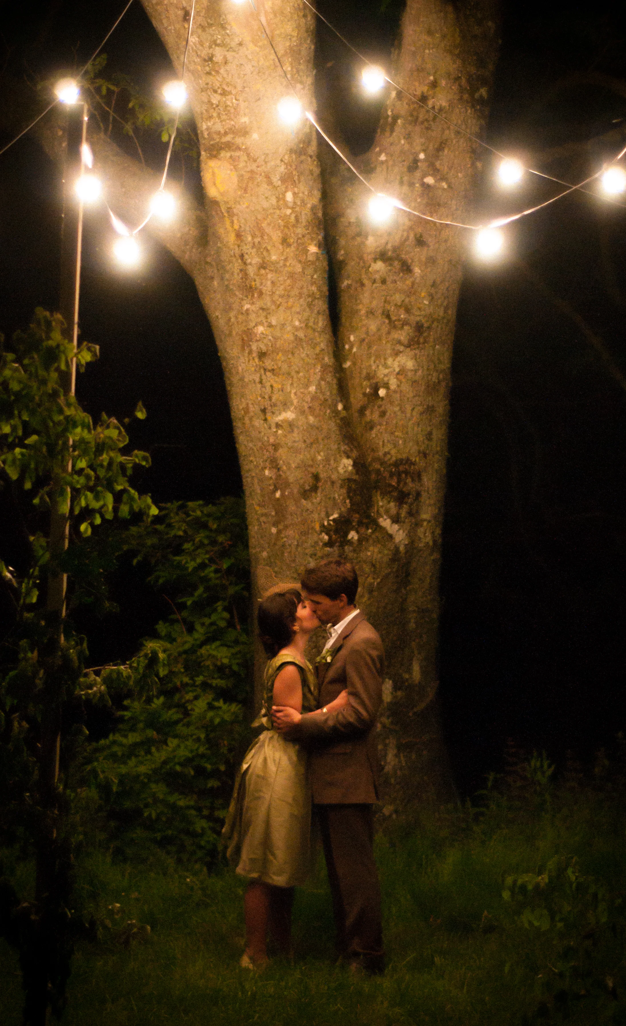 James & Lily Kiss