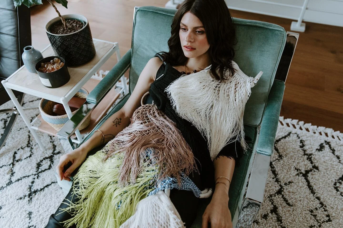 Missing being creative with all my people! Here’s to finding creativity in quarantine and to brighter days ahead! One of my fave images from the most recent SUNROOM Lookbook shoot 💛