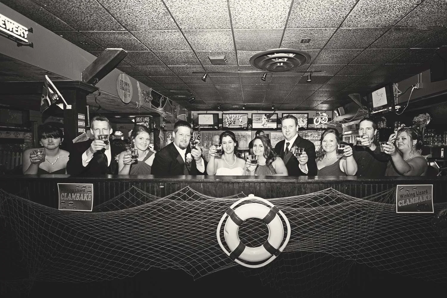 Made a quick stop at the Winking Lizard Tavern... cheers!