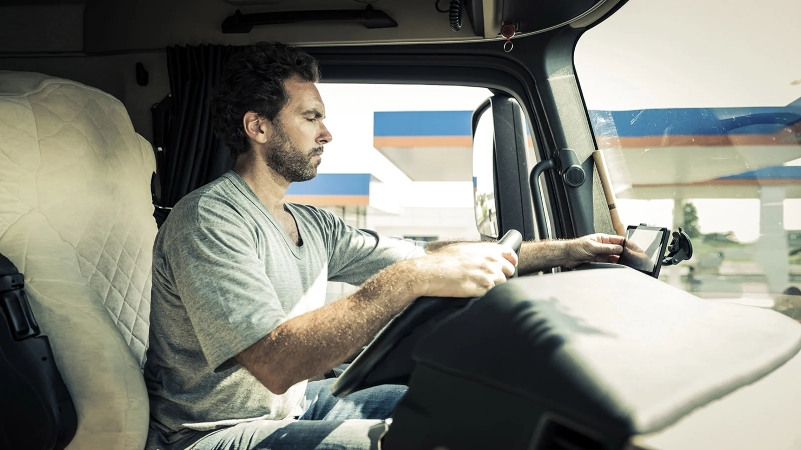 trucker-banner.jpg