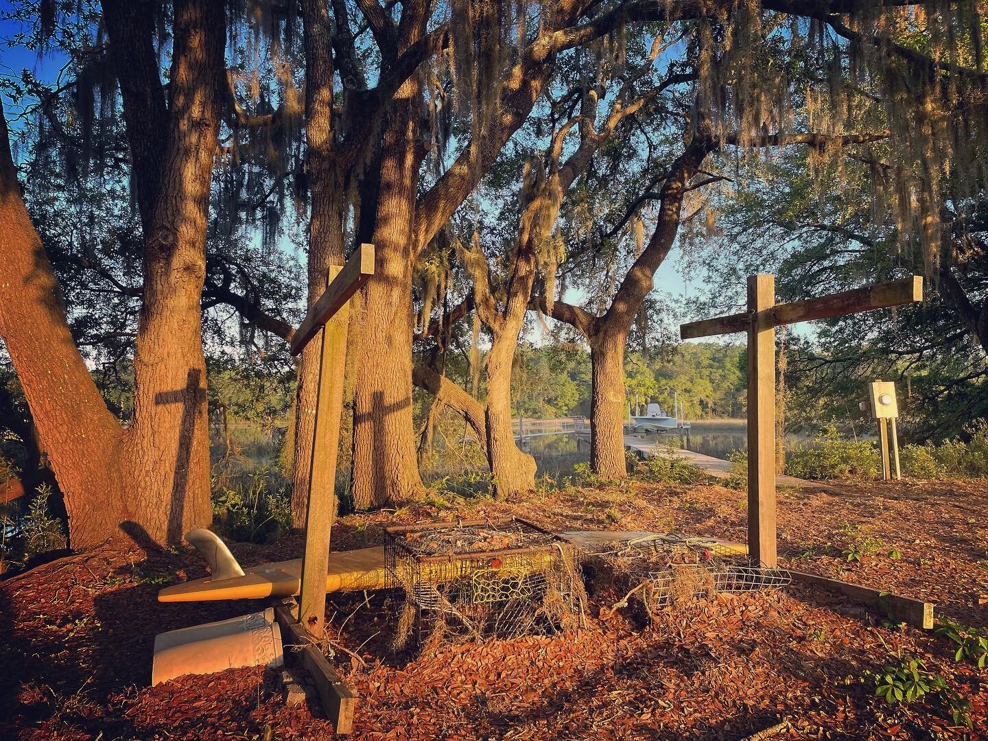 Eye 👁 mazes. Might need to get this one framed. Embodies the lowcountry spirit to the t 😉.