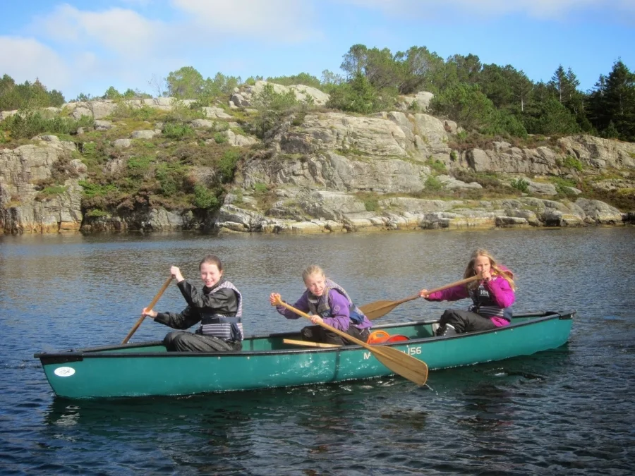 Marine biology on a canoe trip