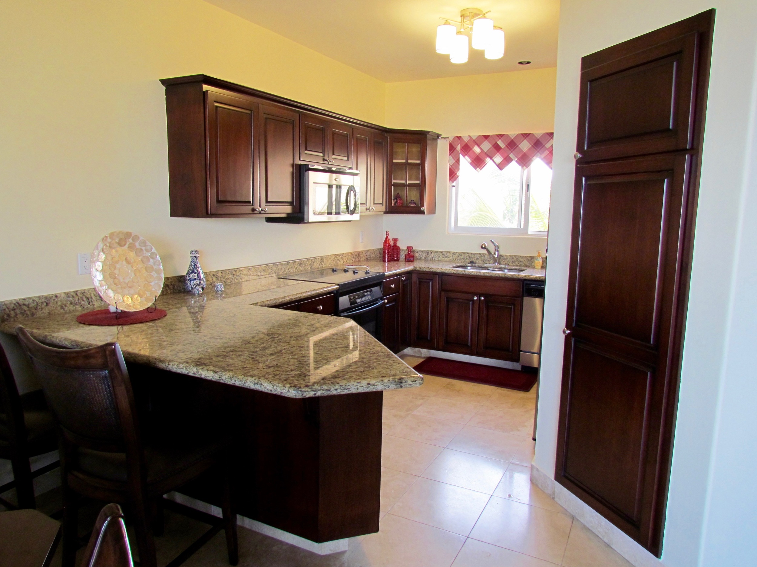 Furnished Kitchen