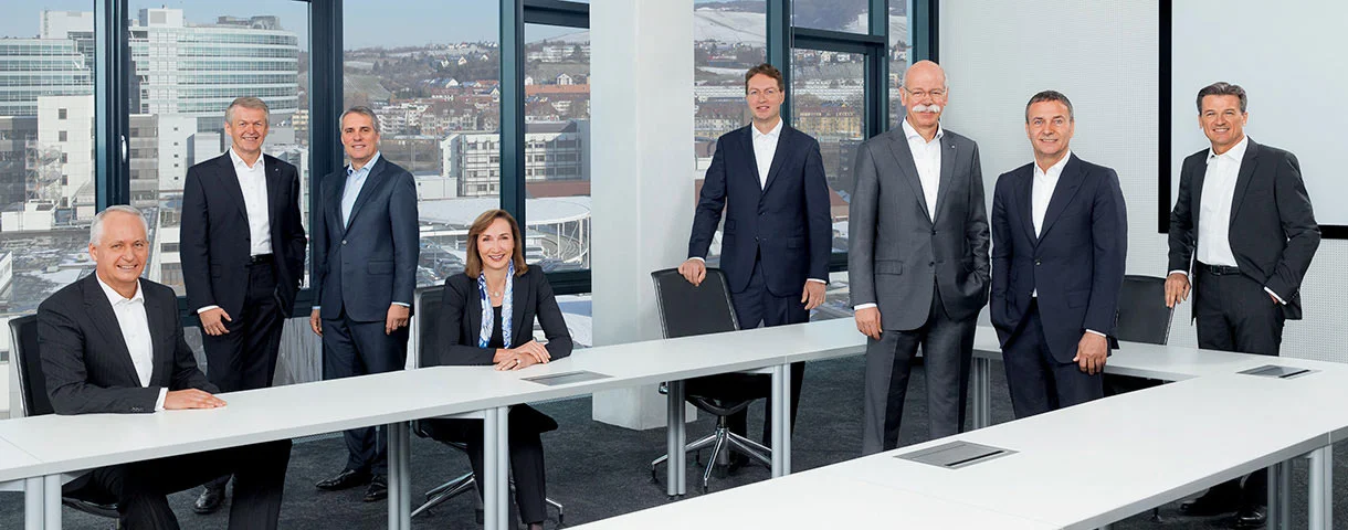 vorstand-gruppenbild.jpg