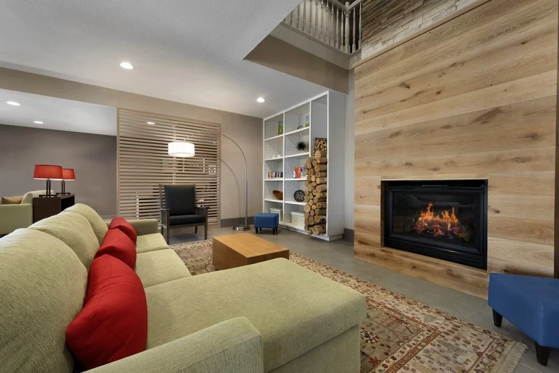 CIS_HGMI_-_Living_Room_with_Fireplace_-_1188088_P.jpg