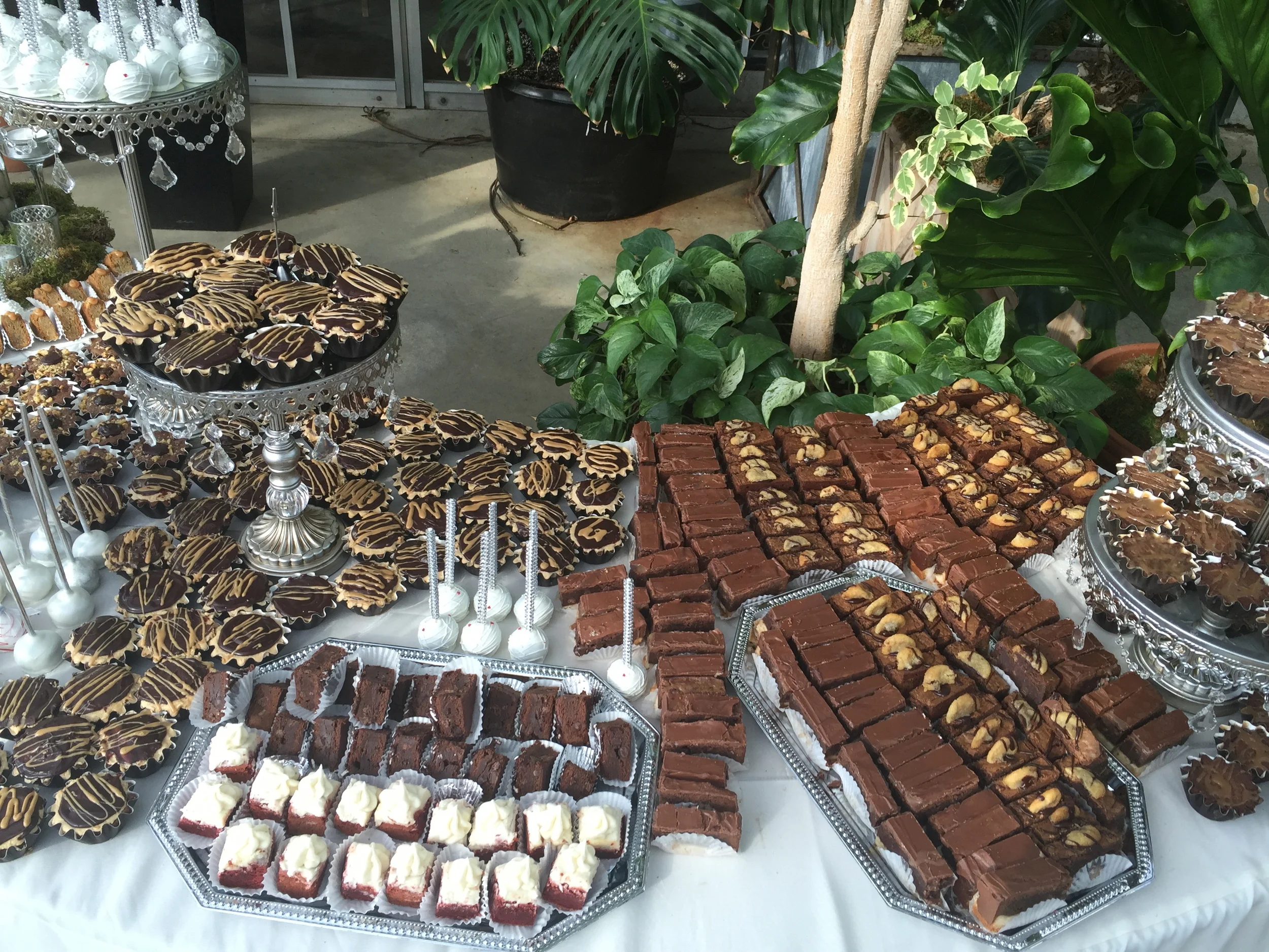 Your Dream Event Awaits You | Brownies Are The New Cake | Dessert Tables and Favors in Metro Detroit, Michigan | Brownies, Cake Pops, Macarons, Brownie Cakes & More