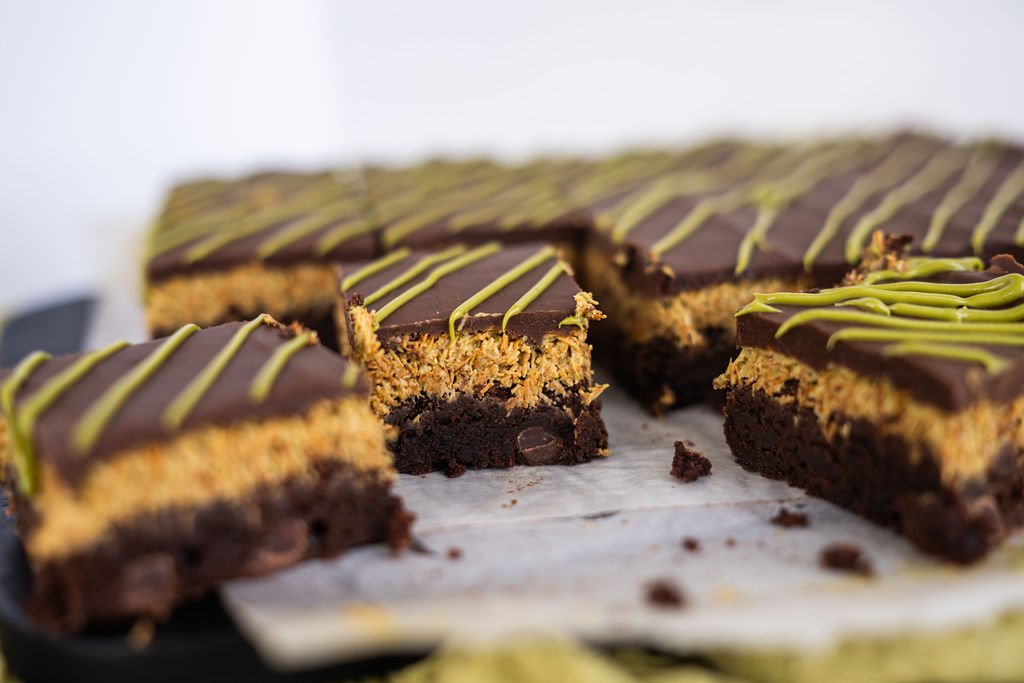 dubai chocolate brownie pic 3.jpeg