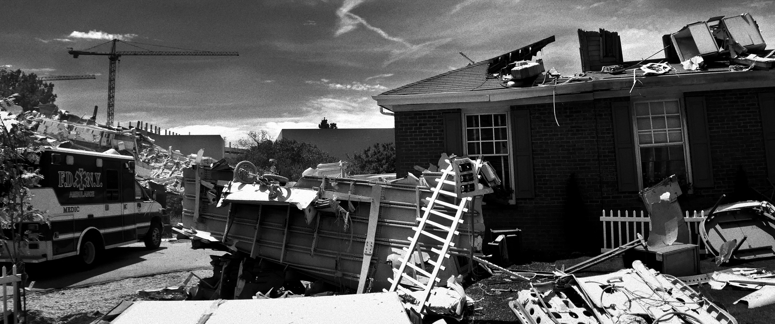 Unsqueezed 16:9 image cropped to 2.39:1 Cinemascope