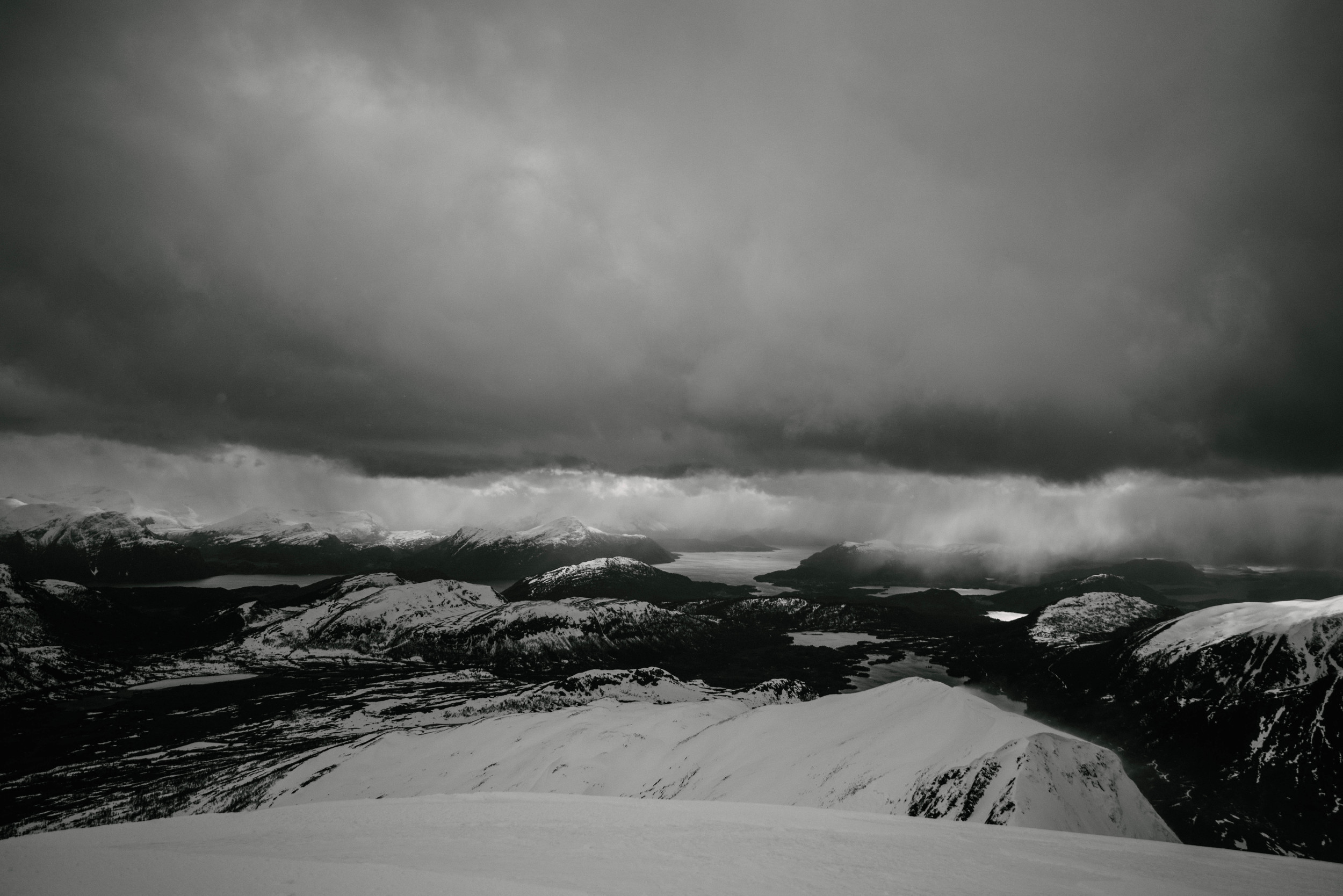 SkiingDay1-1145.jpg