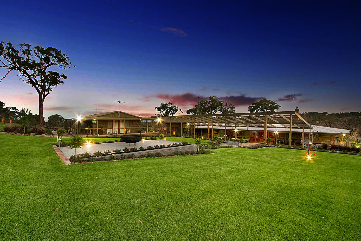 LANCEFIELD COUNTRY RETREAT