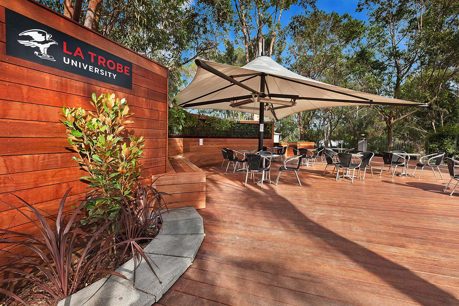 LATROBE UNIVERSITY - BUNDOORA