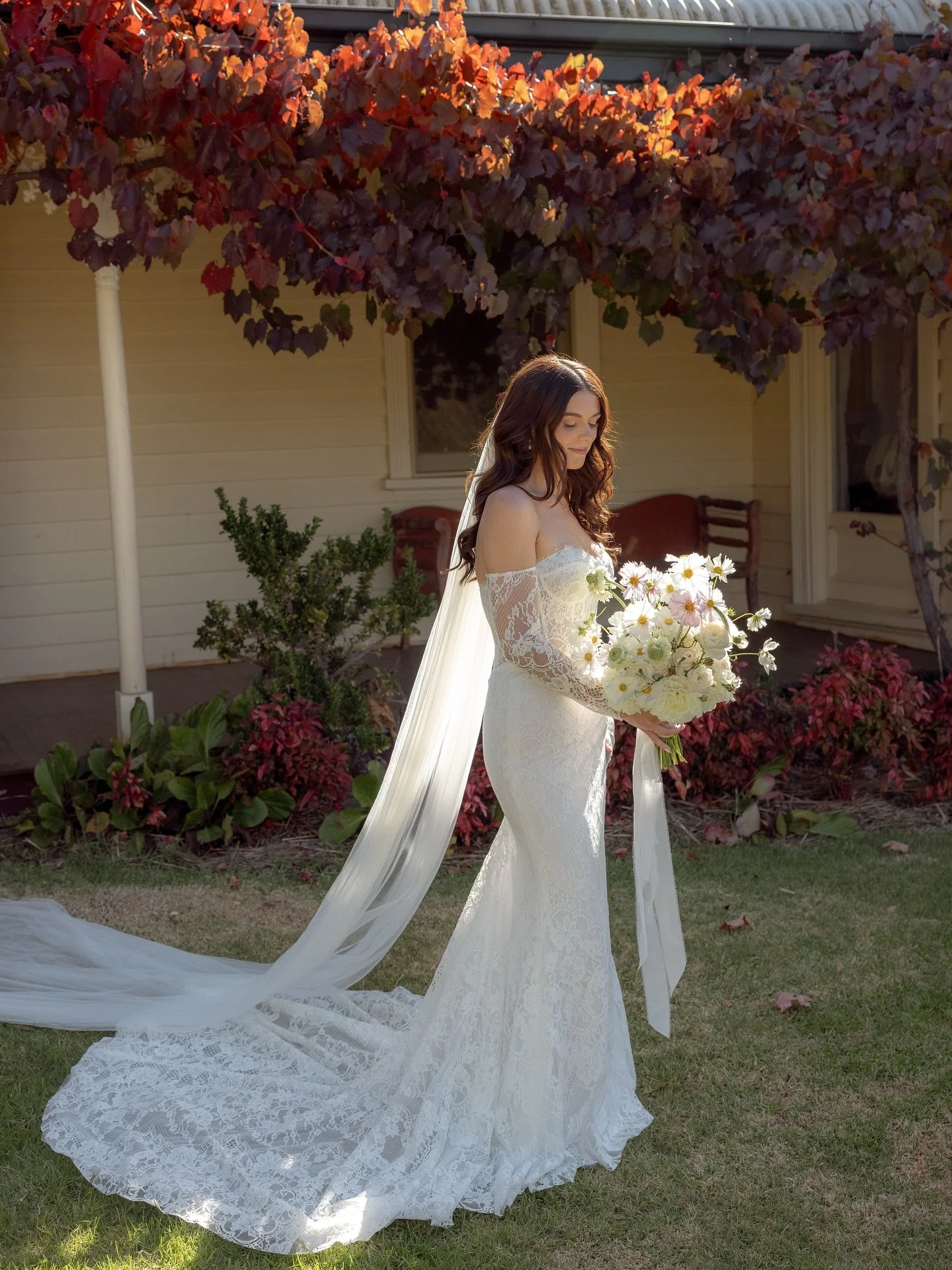 Here for all the autumn tones.
Elise &amp; Ben.