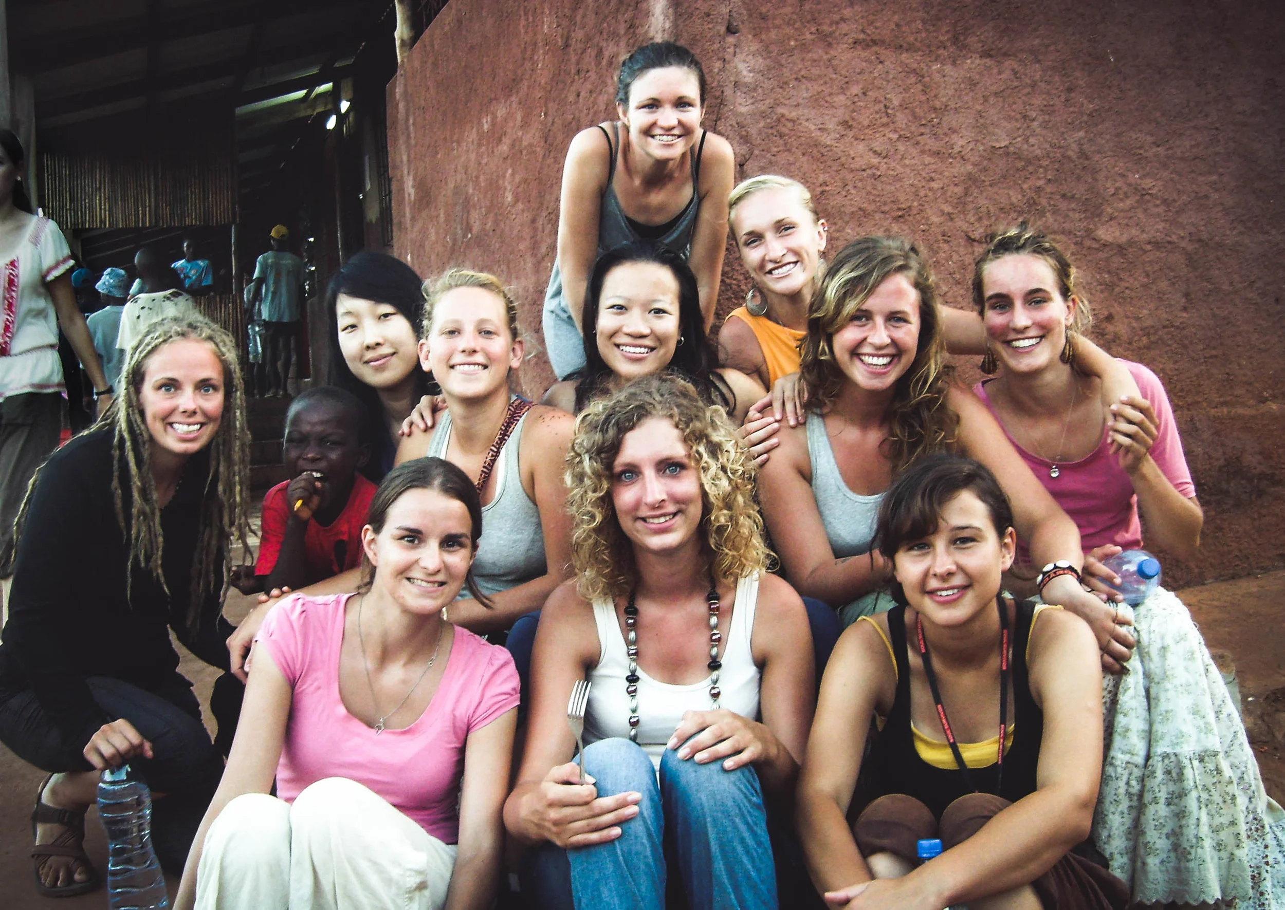 Pemba, Cabo Delgado, MOZAMBIQUE // 2010 Iris Global HS13 housemates of Canada, Netherlands, Norway,&nbsp;South Korea, United Kingdom, United States.