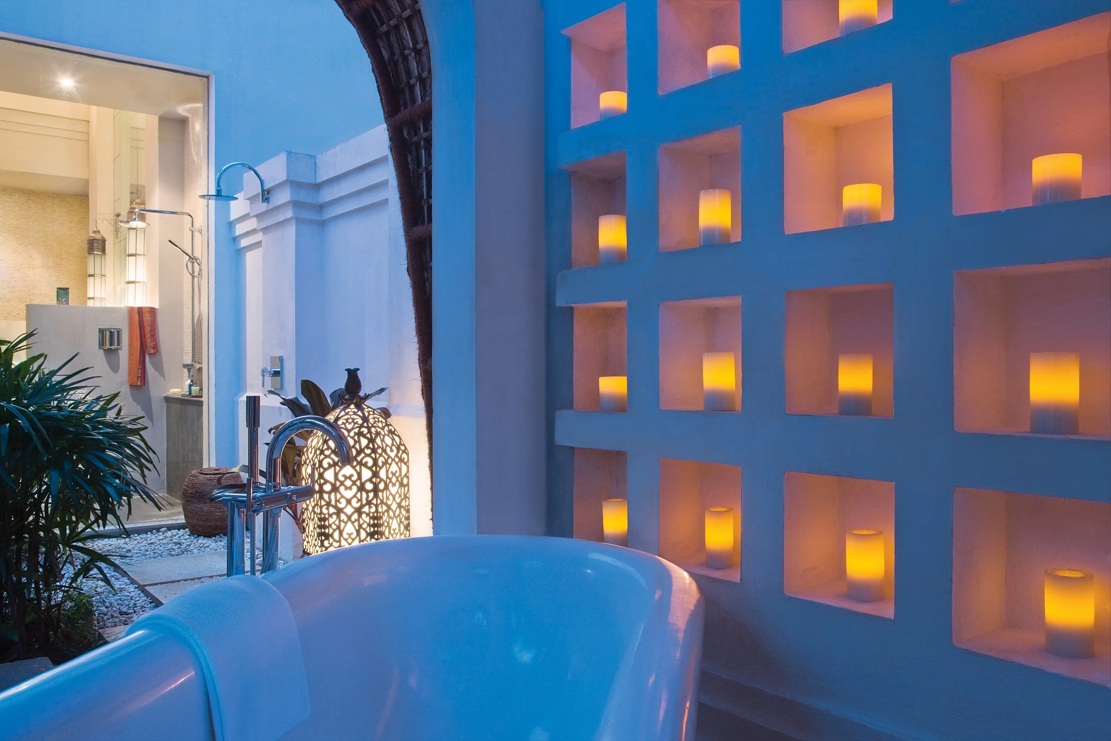 Taj Bekal Kerala Private Villa Outdoor Bath Courtyard Detail.jpg