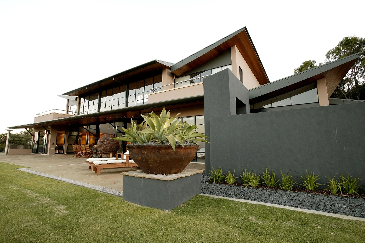 YLR Coastal Holiday Residence Exterior Garden.jpg