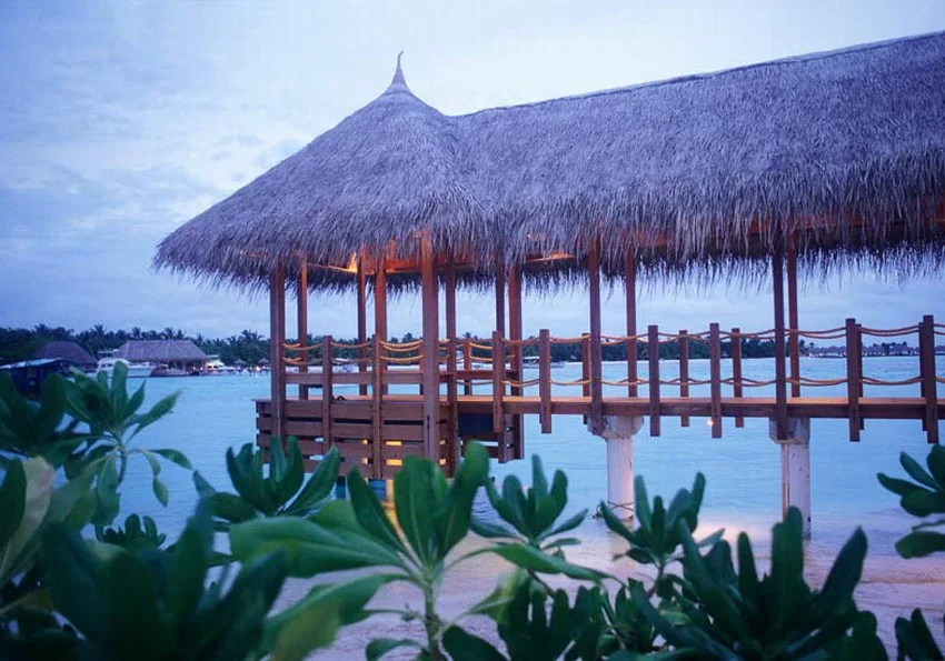 Four Seasons Maldives Overwater Spa Pavilion.jpg