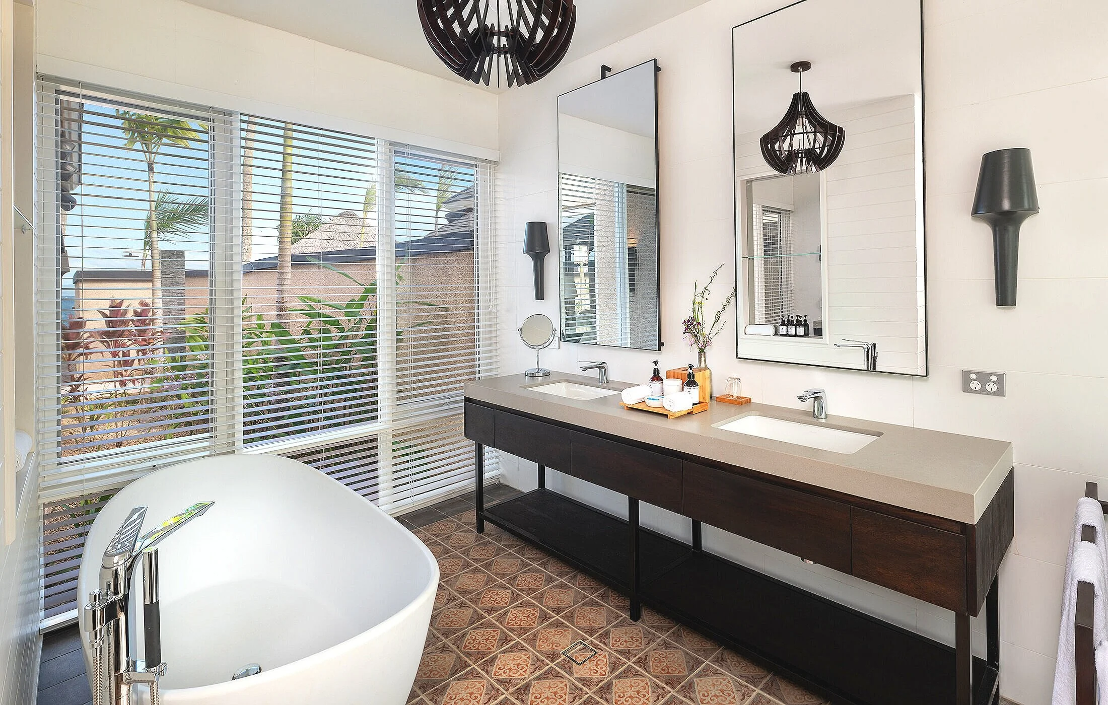 1B Villa Nanuku Auberge Resort Fiji Bathroom.jpg
