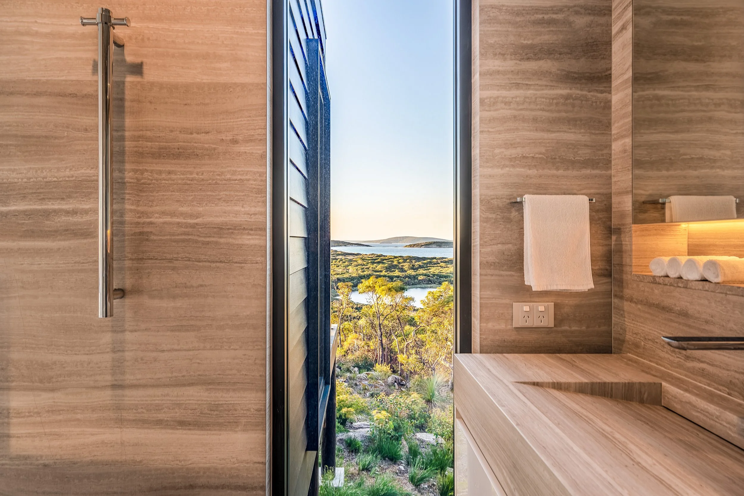 L355 Guest Ensuite Coastal View Bathroom.JPG