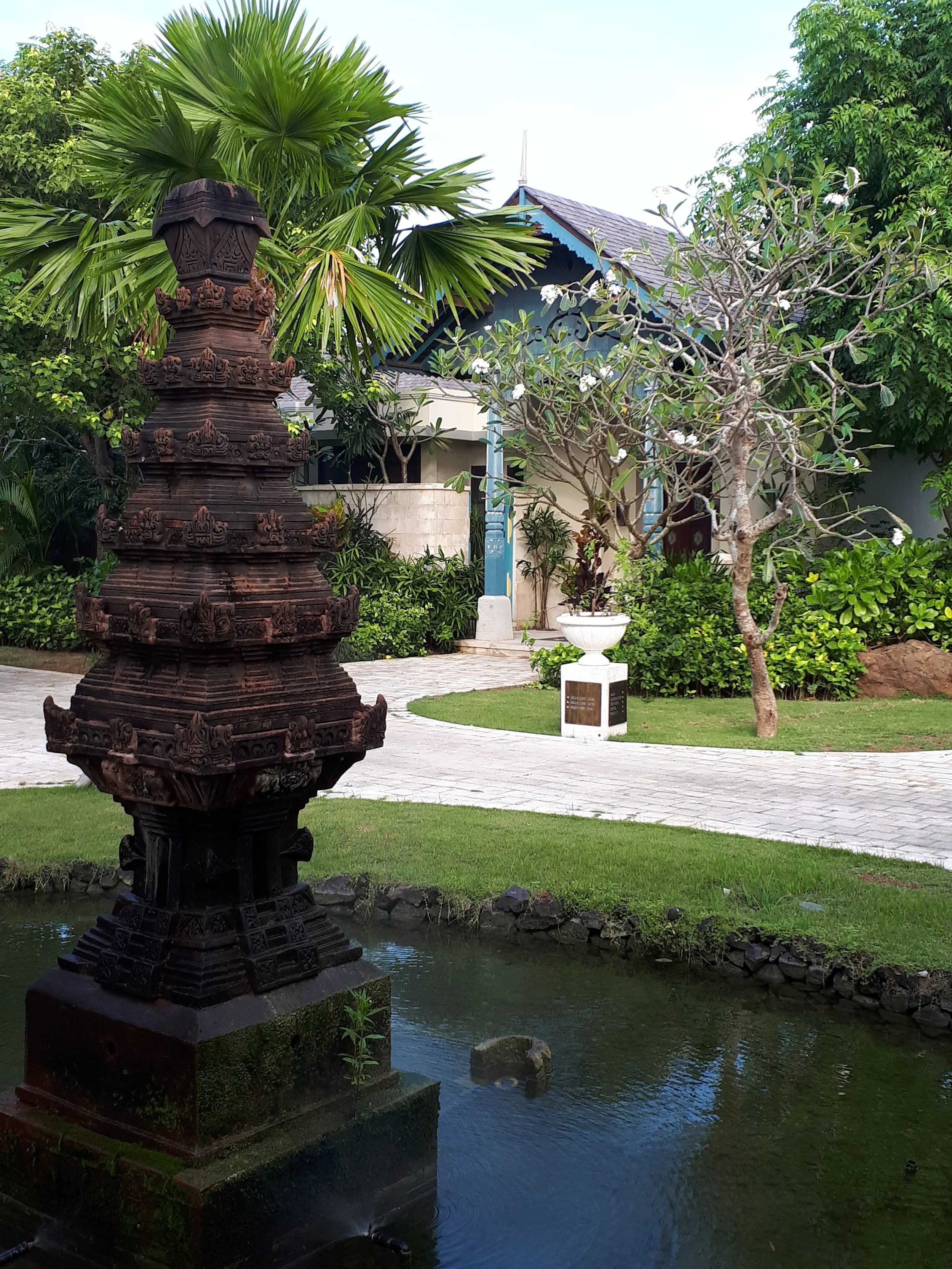 Jumeirah Bali Majapahit Sculpture Resort Landscape Detail.jpg
