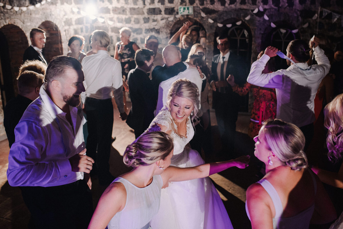 2018_Wedding_Häät_LauriHyttiPhotography (32).jpg