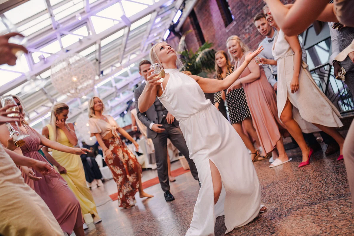 2018_Wedding_Häät_LauriHyttiPhotography (112).jpg