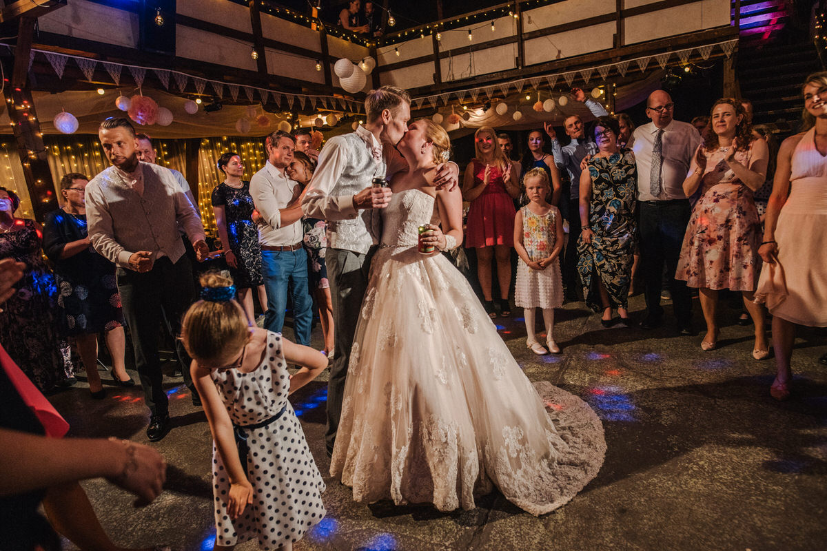 2018_Wedding_Häät_LauriHyttiPhotography (143).jpg